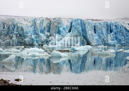 14 Juillet Glacier, Svalbard, Norvège Banque D'Images