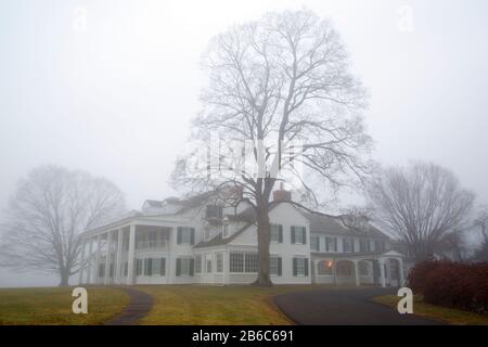 Pope Riddle House Dans Le Brouillard, Hill-Stead Museum, Farmington, Connecticut Banque D'Images