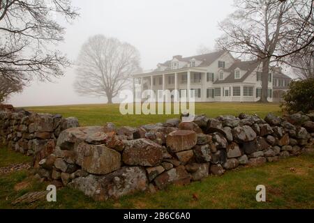 Pope Riddle House Dans Le Brouillard, Hill-Stead Museum, Farmington, Connecticut Banque D'Images