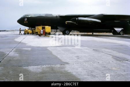 USAF Boeing B-52 D StratoFortress de l'armée de l'air des États-Unis avec Bombload Banque D'Images