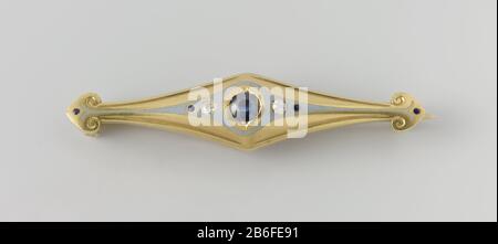 Broche Broche van goud en grijs email, rencontré een ster-saffier, twee diamanten en vier saffieren. Fabricant : edelsmid: Lodewijk Willem van Kooten (II)onwerper: Bert Nienhuis (I)Plaats fabrication: Amsterdam Dating: CA. 1908 - ca. 1911 kenmerken physique: Gedeeltelijk geëmailleerd goud, ster-saffier, saffieren en diamanten matériel: Goud diamant saffier email Techniek: Emailleren Dimensions: H 1 cm. × b 4,5 cm. Banque D'Images
