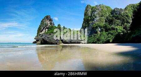 Plage dans la mer d'adaman, Thaïlande Banque D'Images