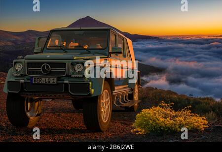 Mercedes-Maybach G 650 Landaulet sur la pente d'un volcan Banque D'Images