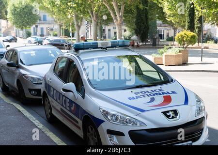 Bordeaux , Aquitaine / France - 01 09 2020 : police automobile véhicule urbain français peugeot Banque D'Images