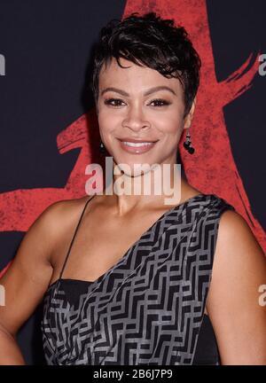 Hollywood, CA - MARS 09: Carly Hughes assiste à la première de Disney's 'mulan' au El Capitan Theatre le 9 mars 2020 à Hollywood, Californie. Banque D'Images