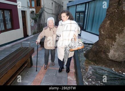 Menchu Álvarez del Valle, est journaliste de radio espagnole et grand-mère paternelle de la Reine d'Espagne, Letizia Ortiz Rocasolano.Ribadesella, Asturies Banque D'Images