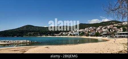 Kalamitsa, Macédoine orientale, Mer Egéé, Grèce, Urbanisation autour de Kavala et la plage de Kalamitsa sur la mer Egée Banque D'Images