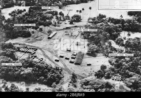 CRISE DES MISSILES CUBAINS OCTOBRE 1962. Photo de reconnaissance des États-Unis montrant le développement d'un site. Banque D'Images