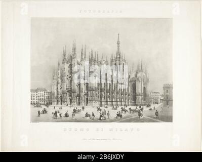Dom Milan Duomo di Milano (titre objet) Fotografia (titre objet) Voir la cathédrale de Milan et une partie de la Piazza del Duomo. Fabricant : printmaker Francesco Citterio (propriété cotée) à la photo: Anonyme (bâtiment classé) éditeur: Luigi Ronchi (propriété cotée) Lieu de fabrication: Printmaker: Italie à la photo : Milan Éditeur: Milan Date: 1800 - 1899 Caractéristiques physiques: Aquatint matériel: Technique du papier: Aquatint dimensions: Feuille: H 575 mm × W 760 mm Objet: Eglise (extérieure) Où: DomPiazza del Duomo Banque D'Images