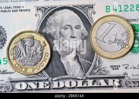 Livre Euro Et Dollar Devise Banque D'Images
