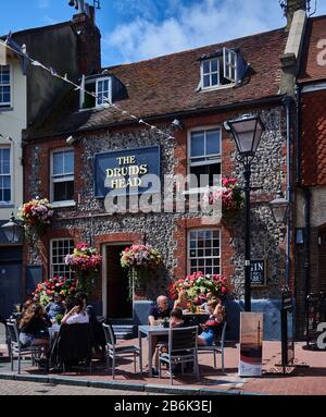 Royaume-Uni, East Sussex, côte sud de l'Angleterre, ville de Brighton et Hove, bâtiments historiques dans le quartier de North Laine. Brighton est situé sur la côte sud de l'Angleterre et fait partie de la municipalité de la ville de Brighton et Hove, l'emplacement de Brighton en a fait une destination populaire pour les touristes, et est la destination balnéaire la plus populaire au Royaume-Uni pour les touristes outre-mer, A également été appelée « ville la plus hippeuse » du Royaume-Uni Banque D'Images