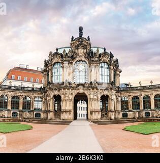 Dresde, ALLEMAGNE, 21 MARS 2017 : Pavillon Bell ou Glockenspiel au palais de Zwinger Banque D'Images