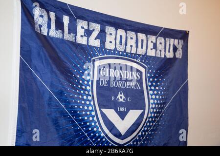 Bordeaux , Aquitaine / France - 10 23 2019 : drapeau football FC Girondins de Bordeaux logo signe France football Banque D'Images