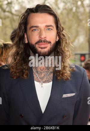 Pete Wicks assiste aux TRIC Awards 2020 qui ont eu lieu à la Grosvenor House, Park Lane à Londres. Banque D'Images