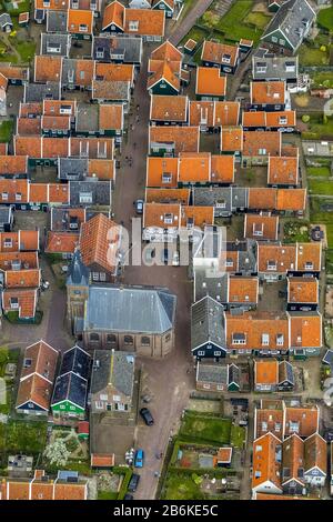 Maisons de Marken sur l'île dans le lac Marker, vue aérienne, 09.05.2013, Pays-Bas, Pays-Bas du Nord, Marche Banque D'Images