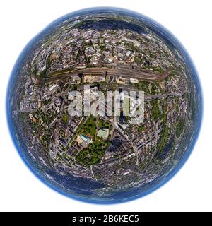 Centre-ville d'Essen avec gare principale, Aalto-Musiktheater et Philharmonie, vue aérienne, 19.05.2014, Allemagne, Rhénanie-du-Nord-Westphalie, Ruhr Area, Essse Banque D'Images