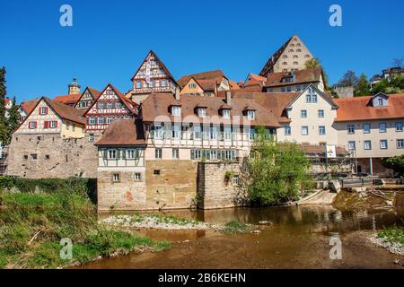 Vue de la rivière Kocher à la vieille ville, Allemagne, Bavière, Franken, Franconie, salle Schwaebisch Banque D'Images