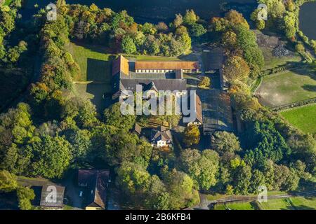 Château Rietberg et Rietberger Fischteiche, vue aérienne, 26.10.2013, Allemagne, Rhénanie-du-Nord-Westphalie, Rietberg Banque D'Images