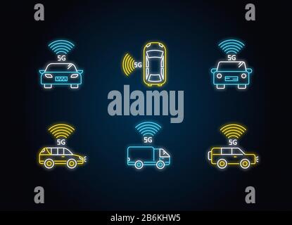 Jeu d'icônes de néon pour voitures intelligentes 5 Go. Véhicules avec connexion à Internet. Conduite autonome. Automobile auto-conducteur. Signes avec effet brillant extérieur Illustration de Vecteur