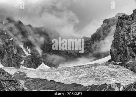 Jade Dragon Snow Mountain, Yulong Xueshan, Lijiang, Yunnan Province, Chine, où les glaciers peuvent être vus toute l'année. Banque D'Images