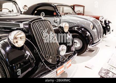 23 MARS 2017, VIENNE, AUTRICHE : voiture rétro vintage dans le musée technique de Vienne Banque D'Images