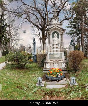 24 MARS 2017, VIENNE, AUTRICHE : mausolée et tombe du maréchal Heinrich von Hess dans le cimetière de Vienne Banque D'Images