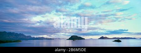 Lever Du Soleil Aux Îles De Loreto Près De Villa Del Palmar, Punta El Puertecito, Parc Marin National De Loreto Bay, Baja California Sur, Mexique Banque D'Images