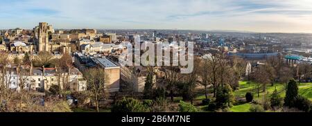 La vue sur la ville britannique de Bristol est en direction du nord Banque D'Images