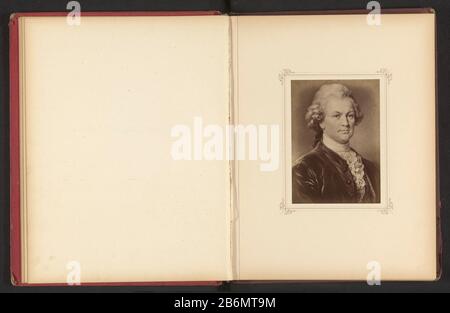 Fotoreproductie van een portret van Gotthold Ephraim Lessing photo reproduction d'un portrait de Gotthold Ephraim Lessing Type de bien: Photo reproduction page Numéro d'article: RP-F 2001-7-760-3 Fabricant : Photographe: Friedrich Bruckmann (possible) pour la peinture de Carl Jaeger (objet coté ) En Date: Vers 1868 - ou 1878 matériel: Technique: Papier: Dimensions de l'imprimé: Photo: H 154 mm × W 110 mm Sujet: Écrivain, poète, autheWie: Gotthold Ephraim Lessing Banque D'Images