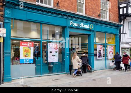 Branche de la chaîne de détail Poundland à Salisbury wiltshire Royaume-Uni Banque D'Images