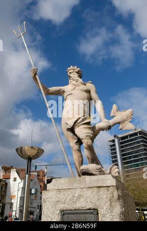 La statue de Neptune de John Randall, au Bristol City Centre, Bristol UK Banque D'Images