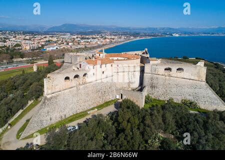 Vue aérienne de la vieille ville d'Antibes sur la Côte d'Azur Banque D'Images