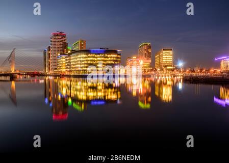 MediaCityUK et MediaCity Bridge, Salford Quays, Grand Manchester Banque D'Images