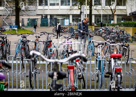 Tilburg, Pays-Bas. 11 mars 2020. Tilburg, ville Vide de Tilburg en raison du virus Corona, 11-03-2020. L'Université de Tilburg est presque vide en raison du virus corona. Les conférences sont, dans la mesure du possible, données par direct. Crédit: Pro Shots/Alay Live News Banque D'Images