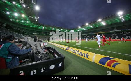 Monchengladach, Allemagne. 11 mars 2020. FIRO: 11.03.2020, football, 2019/2020, 1.Bundesliga: VFL Borussia Monchengladbach, Gladbach Borussia Monchengladbach - 1.FC Cologne Koeln Spectateurs et fans à la place. 1. Jeu fantôme du 1. Crédit: DPA Picture Alliance/Alay Live News Banque D'Images