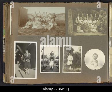 Gezelschappen portretten Album feuille avec photos d'une fête dans les dunes et un jardin. Également des portraits d'adultes et d'enfants, y compris un swing. Partie de la photo d'une famille néerlandaise inconnue avec des connexions au Suriname et aux Antilles néerlandaises de l'est (2) . Fabricant : Photographe: Photographe anonyme Mathieu Pieters (attribué à) Lieu de fabrication: Photographe: Pays-Bas Photographe: Den Haag Date: CA. 1914 - ca. 1925 matériau: Papier photo, carton technique: Gélatine argent pression / daglichtcollodiumzilverdruk Dimensions: Feuille d'album: H 235 mm × W 292 mm Sujet: Femme adulte mana Cult Banque D'Images