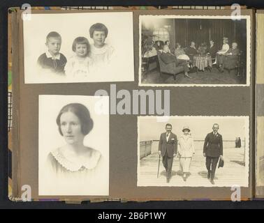 Gezelschappen portretten Album feuille avec des photos de trois enfants et d'une femme. Compagnie dans une chambre li et trois à pied sur la jetée de Scheveningen. Partie de l'album photo d'une famille néerlandaise inconnue avec des connexions au Suriname et aux Antilles néerlandaises de l'est (2) . Fabricant : Photographe: Fabrication anonyme: Pays-Bas Date: CA. 1900 - ca. 1925 matériau: Papier carton technique: Gélatine argent dimensions: Feuille d'album: H 235 mm × b 292 mm Objet: Femme adulte Cult mana bouclier de traîne, quai, quai où Scheveningen Banque D'Images