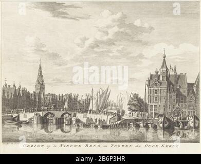 Gezicht op Amsterdam Gezigt op de Nieuwe Brug en tooren der Oude Kerke vue sur le nouveau pont sur le Damrak Amsterdam gauche la tour de la vieille église et droite Tesselsekade. Fabricant : au dessin: Jan de Beijing (bâtiment classé) printmaker: Anonyme lieu Making: Au dessin: Amsterdam print auteur: Pays-Bas Date: 1729 - 1830 Caractéristiques physiques: Gravure: Technique du papier: Dimensions: Feuille: H 270 mm × W 351 mm Objet: Paysages urbains et constructions de personnes: Nouveau Pont Ancienne Église Banque D'Images