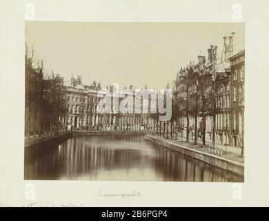 Gezicht op de Gouden Bocht in de Herengracht vanuit het oosten Herengracht bij de Nieuwe Spiegelstraat, Amsterdam Herengracht à la New Mirror Street; les deux côtés visibles Où: Apparemment vu de la Vijzelgracht. Fabricant : Photographe: Peter Oosterhuis Editeur: Frans Buffa and zone Town Fabrication: Pays-Bas Date: Vers 1860 Caractéristiques physiques: Albumen matière d'impression: Papier carton technique: Albumen dimensions d'impression: Photo: H 128 mm × W 176 mm Sujet : herengracht canal où Banque D'Images