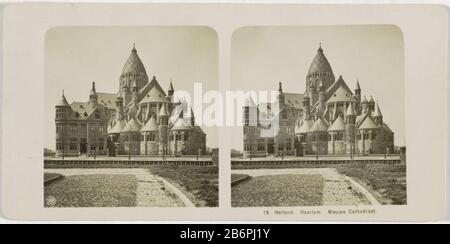 Gezicht op de Kathedale Basiliek Sint Bavo à Haarlem Holland Haarlem Nieuwe Cathedraal (objet titel op) vue sur la cathédrale de St Bavo à Haarlem, en Hollande. Haarlem. Nouvelle cathédrale (objet titre) Type de bien: Stéréo photo Numéro d'article: RP-F F12185 Inscriptions / marques: Numéro, recto, imprimé: '19' Fabricant : Photographe: Éditeur anonyme: Neue photo Gesellschaft (propriété cotée) Lieu de fabrication: Photographe: Haarlem Éditeur: Steglitz Dating: 1898 - 1927 matériau: Papier carton technique: Gélatine argent dimensions: Secondaire: Transporteur H 88 mm × L 180 mm Objet : C Banque D'Images