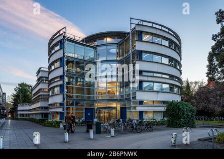 Faculté de divinité Université de Cambridge, la Faculté de divinité, bâtiment sur le site de Sidgwick. Architectes Cullinan Studio Terminé 2000. Banque D'Images