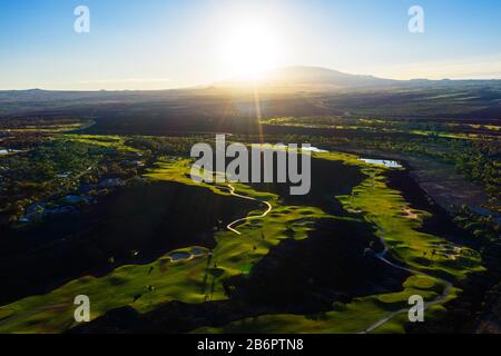 États-Unis, Hawaï, Big Island, côte ouest, Waikoloa Village, Francis H. I'i Brown Golf course, vue aérienne Banque D'Images