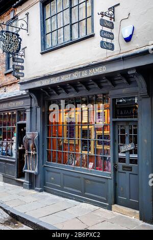 Harry Potter a inspiré le « saut Qui Ne Doit Pas Être Nommé » dans les Shambles, York, Yorkshire, Angleterre, Royaume-Uni Banque D'Images