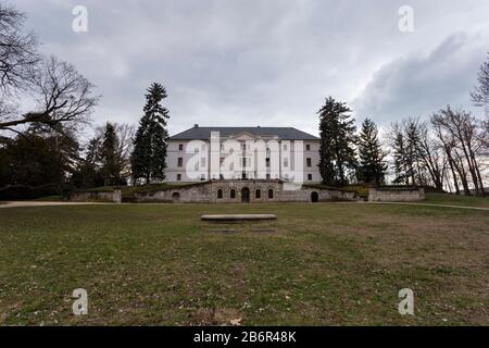 Le château baroque de Batthyany dans la ville de Bicske, en Hongrie Banque D'Images