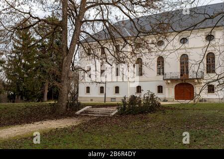 Le château baroque de Batthyany dans la ville de Bicske, en Hongrie Banque D'Images