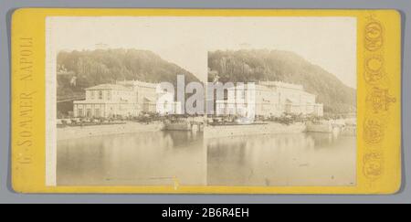 Gezicht op een Hotel aan het Comomeer in Bellagio Lago di Como, Bellagio Hotel Gran () vue d'un hôtel sur le lac de Côme à BellagioLago Como, Bellagio Hotel Gran (...) Type de bien: Stéréo Numéro d'article: RP-F F06771 Inscriptions / marques: Inscription verso, manuscrite: 'Lago di Como : Bellaggio's Fabricant : photographe Giorgio Sommer Lieu de fabrication: Bellagio (Italie) Date: CA. 1860 - ca. 1880 matériel: Carton de papier technique: Albumen dimensions imprimées: Milieu secondaire: H 85 mm × W 178 mm Objet: Hôtel, hôtellerie, innlake Banque D'Images