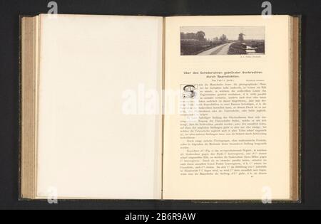 Gezicht op een weg langs een molen en en een sloot vue d'un chemin le long d'un moulin et d'un type d'objet fermé: Page d'impression photomécanique Numéro d'article: RP-F 2001-7-968-1-164 Inscriptions / marques: Monogramme, recto, imprimé: 'Raco' Fabricant : photographe: AF Tollens (bâtiment classé) ichémaker (propriété inconnue: CA. 1893 - ou pour 1898 matériau: Technique du papier: Autotypique Dimensions: Imprimer: H 39 mm × W 115 mmToeliceliginPrent sur une page 322. Sujet : route, chemin petit canal, moulin à fossé Banque D'Images