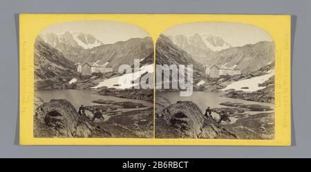 Gezicht op het Hospice du Grand-Saint-Bernard l'Hospice du Grand St Bernard et le Mont Velan Suisse (objet op titel) vue sur l'Hospice du Grand-Saint-Bernardl'Hospice du Grand St Bernard et le Mont Velan. Suisse. (Titre objet) Type de propriété: Photo stéréo Numéro d'article: RP-F F08159 Inscriptions / marques: Numéro, recto, imprimé: '243.'opschrift, recto, imprimé:' Vues de la Suisse, photographié par W. England. (Inscrit) Sous le Patronage spécial du Alpine Club.' Fabricant : Photographe: William England (propriété cotée) Fabrication De Lieux: Wallis Dating: CA. 1850 - ca. 1880 Phys Banque D'Images