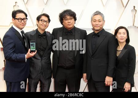 92ème Academy Awards (Oscars 2020) - arrivées au Dolby Theatre de Los Angeles, Californie. Avec: Bong Joon Ho, Yang Jin-Mo, Jin A Remporté Han, Kwak Sin-Ae, Ha-Jun Lee Où: Los Angeles, Californie, États-Unis Quand: 09 Févr. 2020 Crédit: Adriana M. Barraza/Wenn Banque D'Images