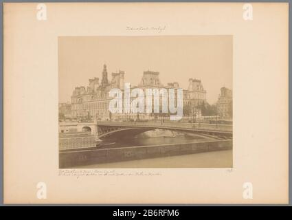 Gezicht op het stadhuis van Parijs vue de l'Hôtel de Ville de Paris Type d'objet: Photographies Numéro d'article: RP-F 00-4233 Inscriptions / marques: Inscription, recto, manuscrit: 'Modern Art - France. L'hôtel de ville de Paris (...) Reconstruit dans l'esprit de l'hôtel de ville en 1871 détruit par Ballu et Deperthes.'opschrift, recto, écrit à la main. 'CWN' (État de CW Nijhoff, directeur de Kunstnijverheidschool Quellinus.) marque du collectionneur, verso , estampillée: 'Art INSTITUTE OF EDUCATION INDUSTRY Gabriel Metsu STREET No. 16. La marque du collectionneur d'Amsterdam, Verso, estampille 'Quellinuschool Frans Halsstraat 14.' Ma Banque D'Images